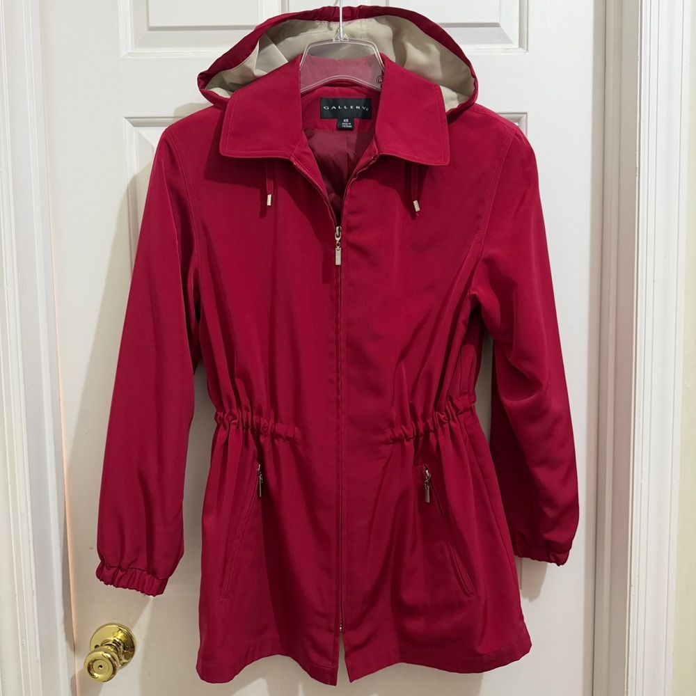 Women Gallery Rain Jacket Removable Hood Red Zip XS Drawstring Waist Polyester